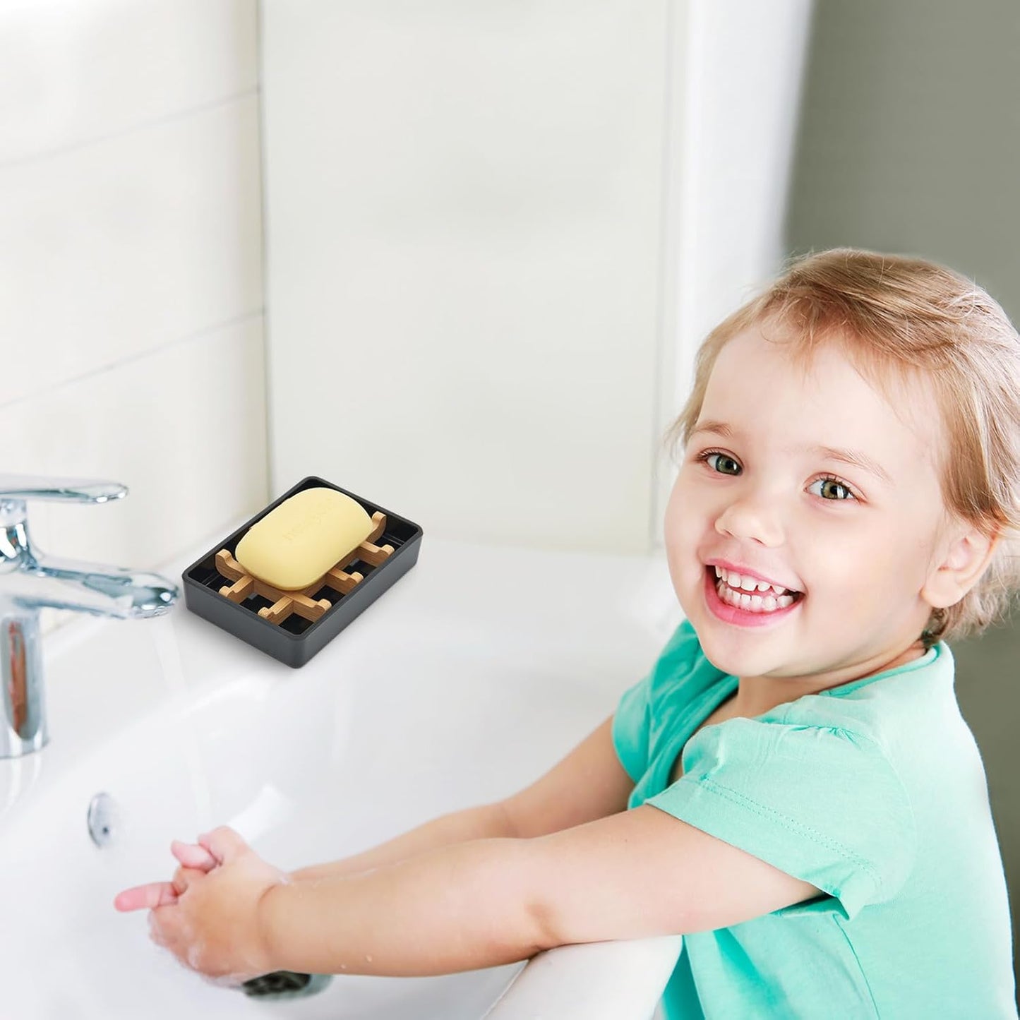 Bamboo Soap Dishes for Shower with Drainage Wooden Soap Bar Holder for Bathroom Soap Tray Easy to Clean, Durable and with Non-Slip Pads(Single Black Square)