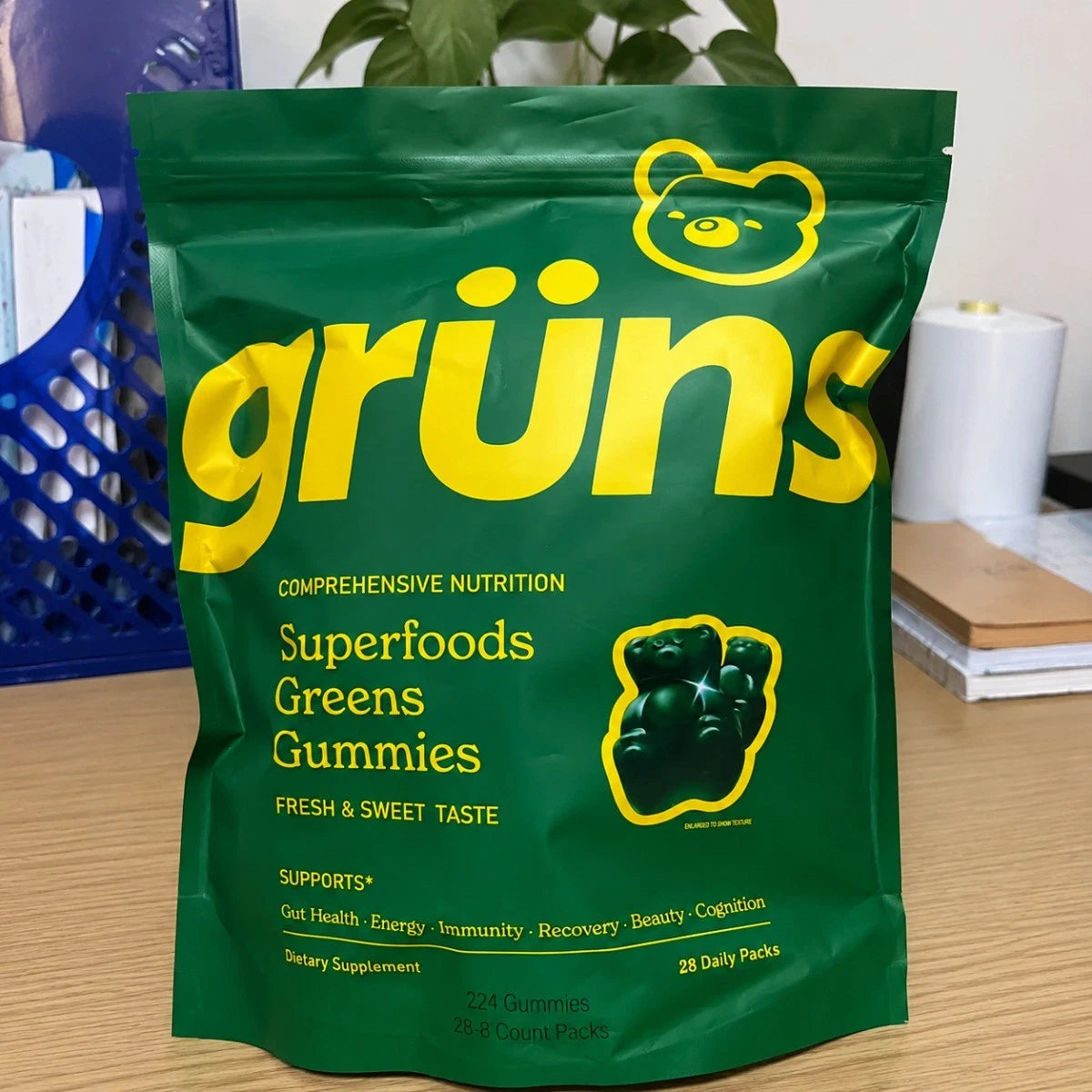 Grüns Superfood Greens Gummies 60+ Ingredients Prebiotic Gut Immune Support (28 count)