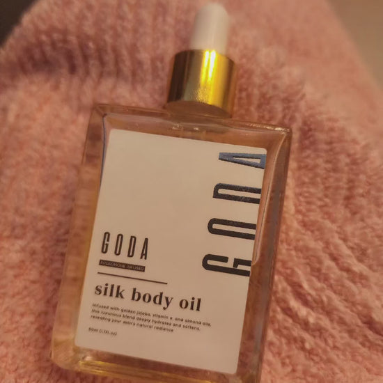 Lightweight brightening serum with silk protein for smooth, hydrated-looking skin