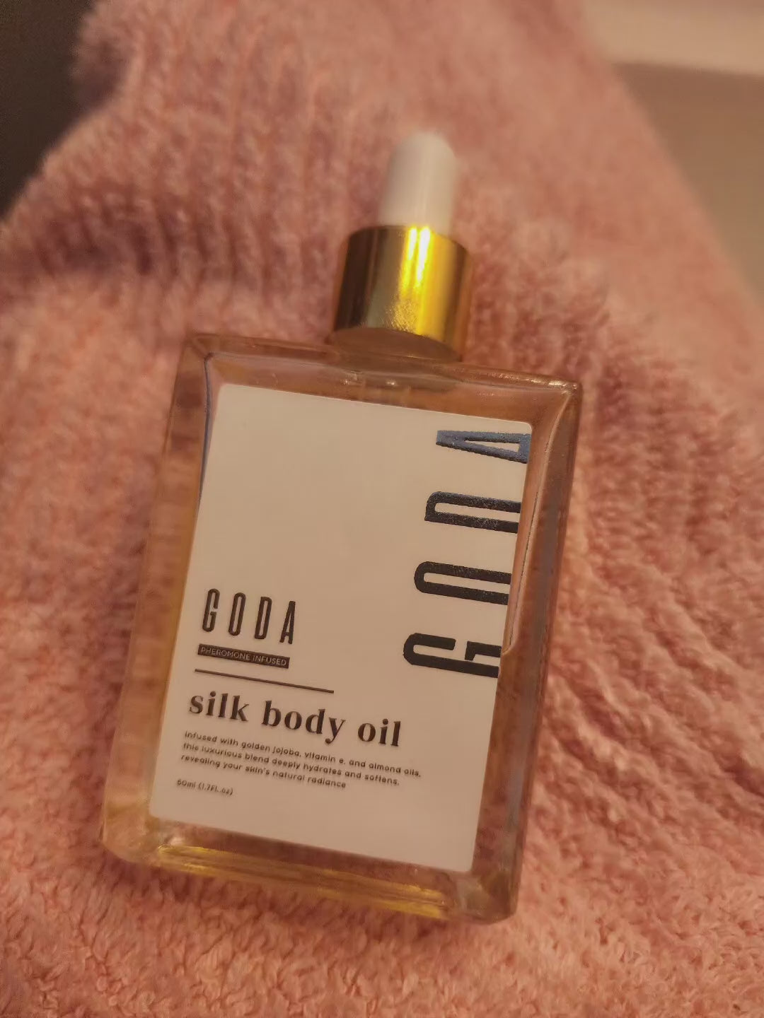 Lightweight brightening serum with silk protein for smooth, hydrated-looking skin